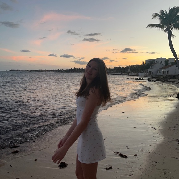 Meet your Posher, Sophie - Picture 1 of 1